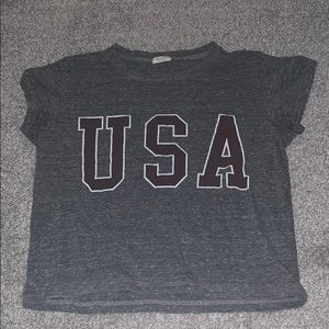 BRANDY MELVILLE cropped tee